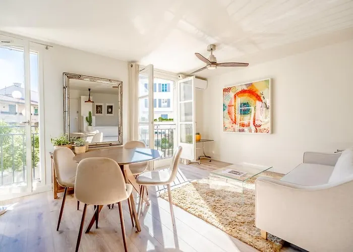 Daire Roussel L Bright & Ac L Shellter